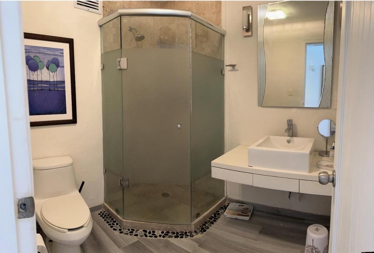 Oceanfront Condo At Unique Location Cancun Exterior photo