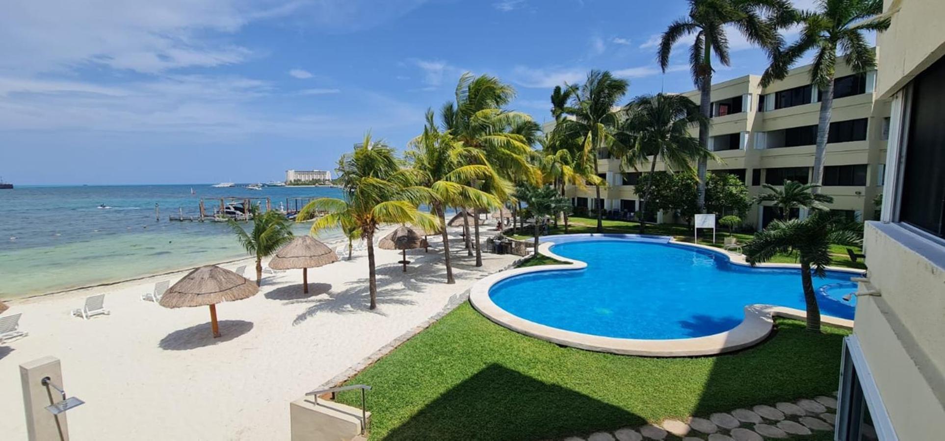 Oceanfront Condo At Unique Location Cancun Exterior photo