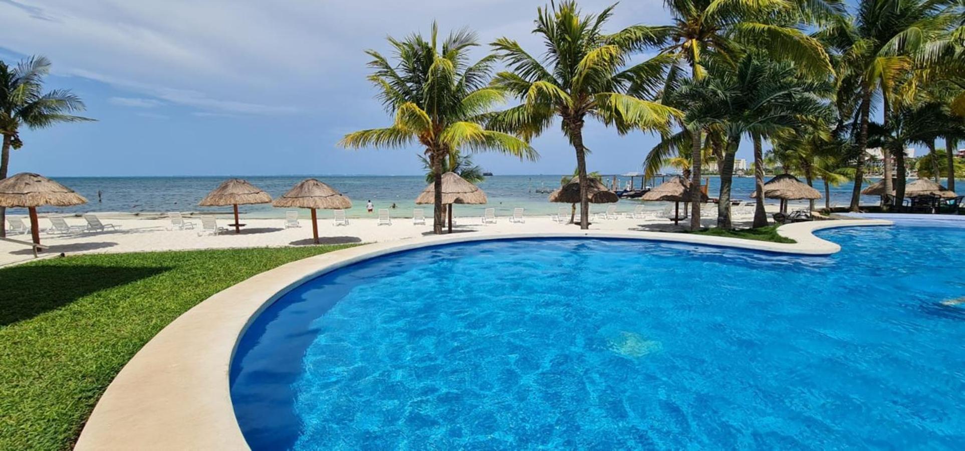 Oceanfront Condo At Unique Location Cancun Exterior photo